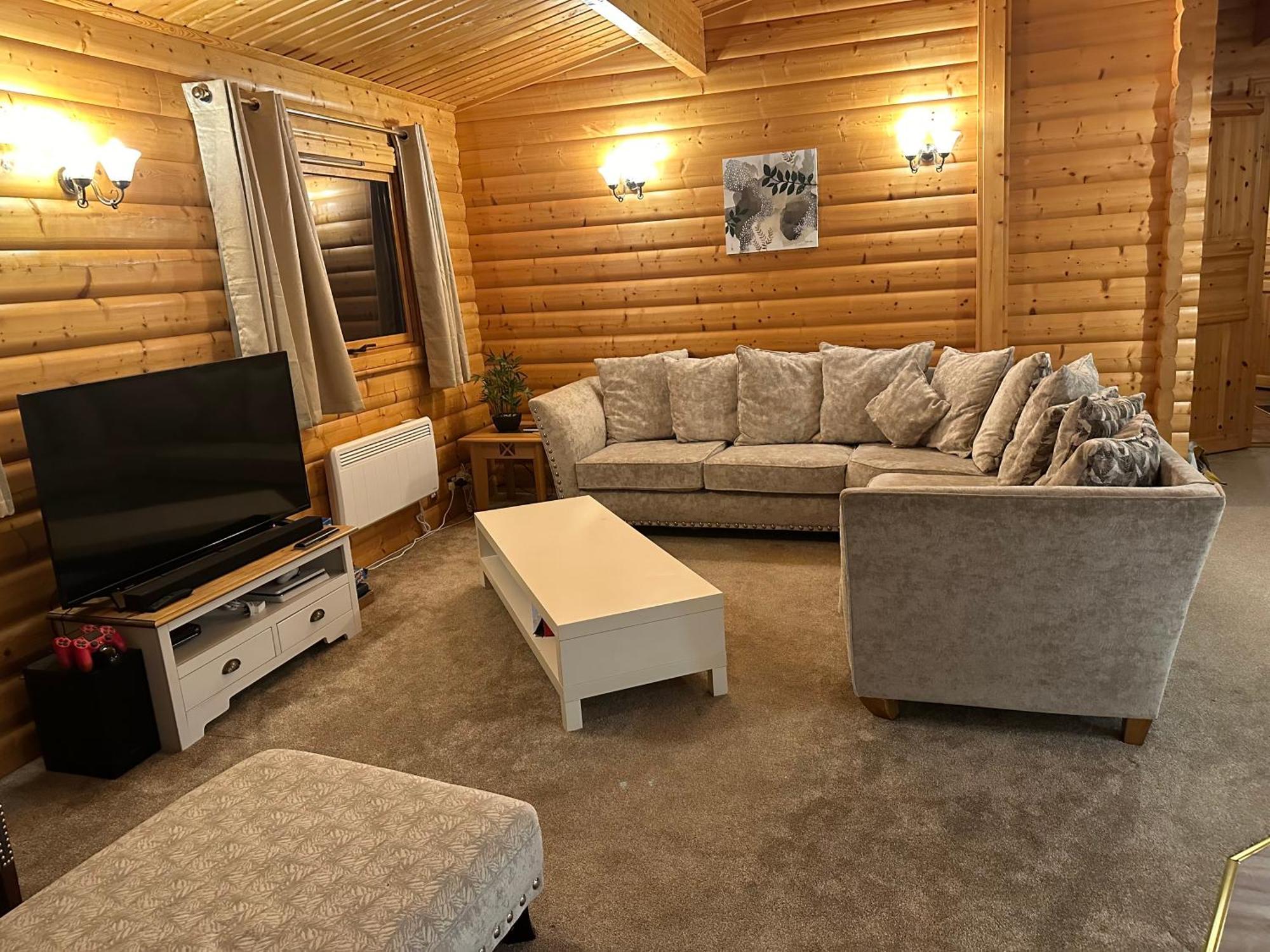 Bamboo Retreat Villa Louth  Bagian luar foto